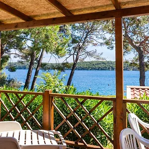 https://mobile-homes-lussmarin.primorje-gorskikotar.com